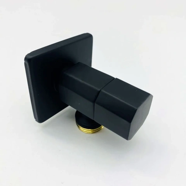 Кран угловой с отражателем1/2"x1/2" ЧЕРНЫЙ"ViEiR"